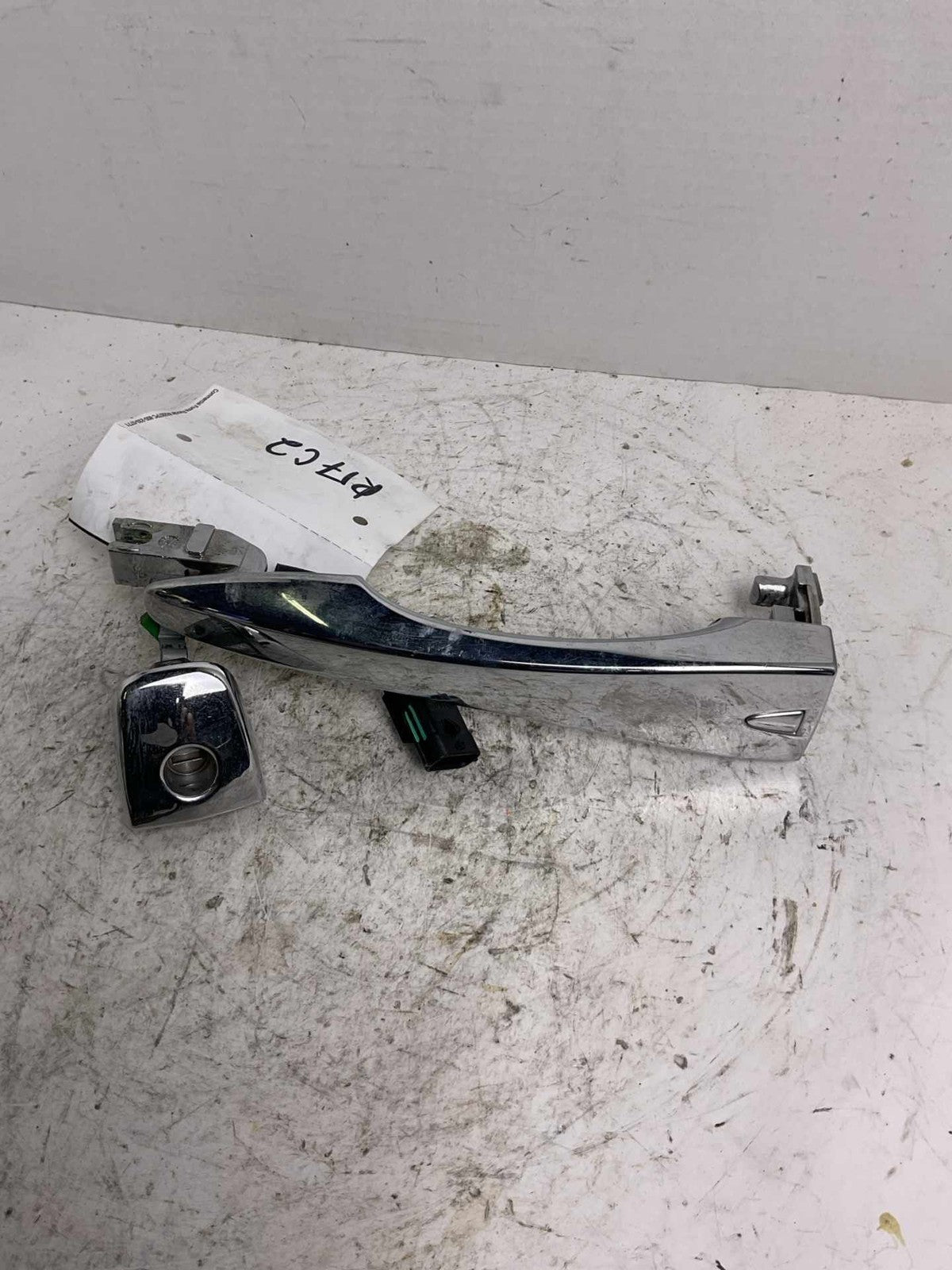 Left Driver Side Outside Door Handle For 2013-2018 NISSAN ALTIMA0